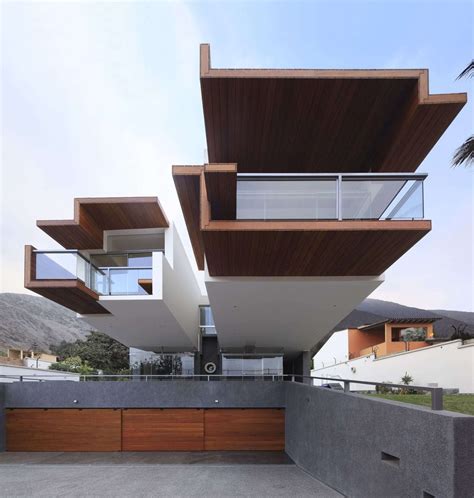 Creatively Cool Dual Cantilevered House In Peru | Modern House Designs