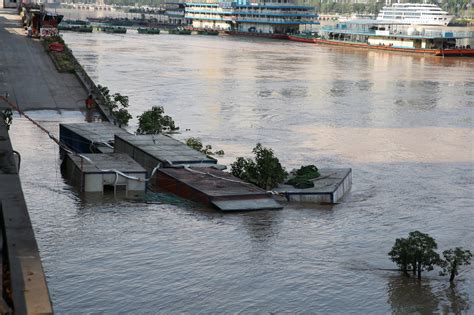 Floods Strike China’s Yangtze River