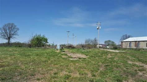 Real Estate for Sale in Bolivar, MO for $24,900! | Missouri real estate, Commercial real estate ...