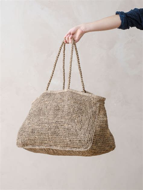 Resultado de imagen para rafia bag | Raffia bag, Knitted bags, Knitting bag pattern