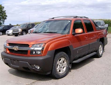 2004 Chevrolet Avalanche Test Drive Review - CarGurus