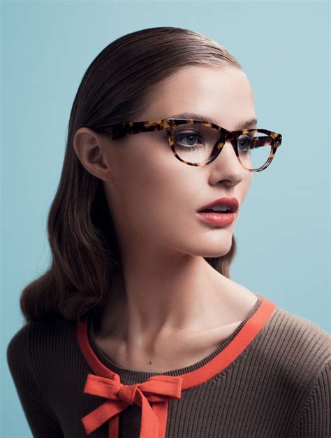 geek chic | Glasses fashion, Geek chic outfits, Girls with glasses