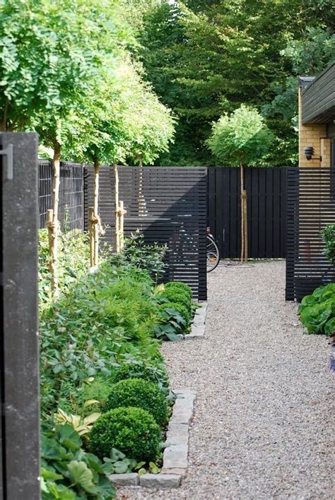 42 Awesome Black Garden Design Ideas | Garden architecture, Garden design, Garden fencing