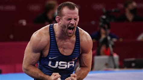 USA's David Taylor strikes late for wrestling gold | NBC Olympics