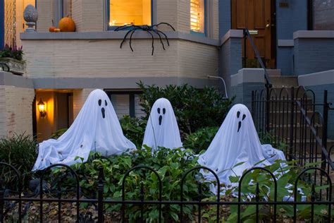 How to Create a Haunted House for Halloween