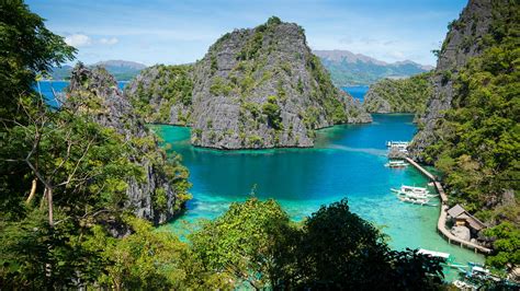 Scuba diving in Coron, Palawan | ZuBlu