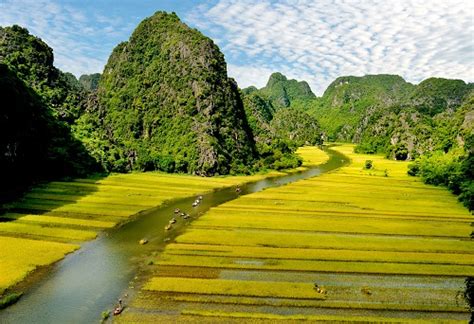 Tam Coc - One of the most seven beautiful caves in Vietnam