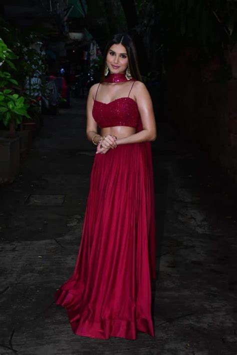 Tara Sutaria sizzles in red desi avatar, gets papped in Bandra - In Pics | News | Zee News