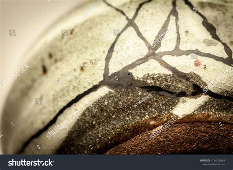 1,502 Kintsugi Pottery Images, Stock Photos & Vectors | Shutterstock