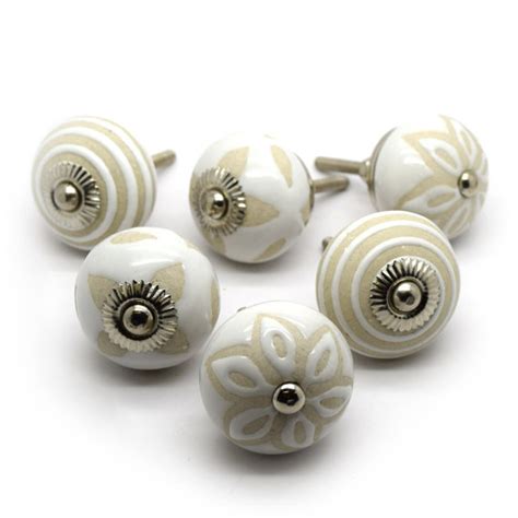 Cream ceramic door knobs – Door Knobs