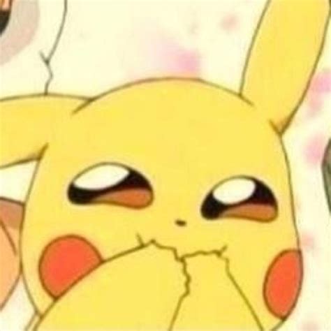 Pika creep Cute Pikachu, Cute Pokemon, Pokemon Go, Cartoon Memes ...