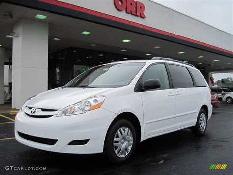 2010 Super White Toyota Sienna LE #26258554 | GTCarLot.com - Car Color Galleries