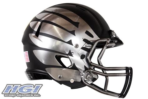 Oregon Ducks Black Eclipse Helmet with Titanium HydroSkin® Wing