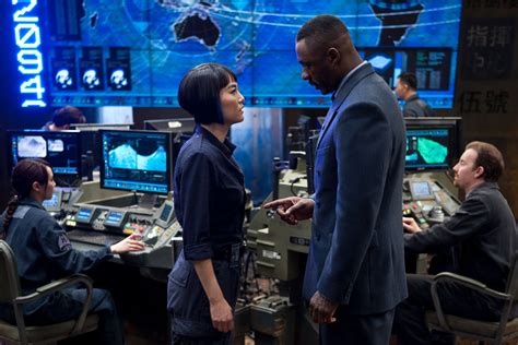 PACIFIC RIM Image Featuring Idris Elba and Rinko Kikuchi | Collider