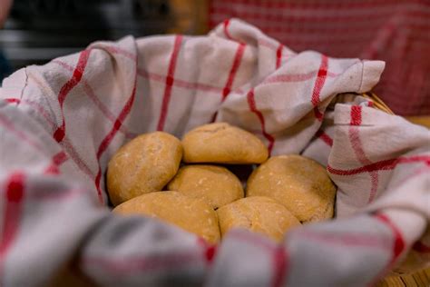 5 Ways to Use No-Knead Bread Dough — Homesteading Family