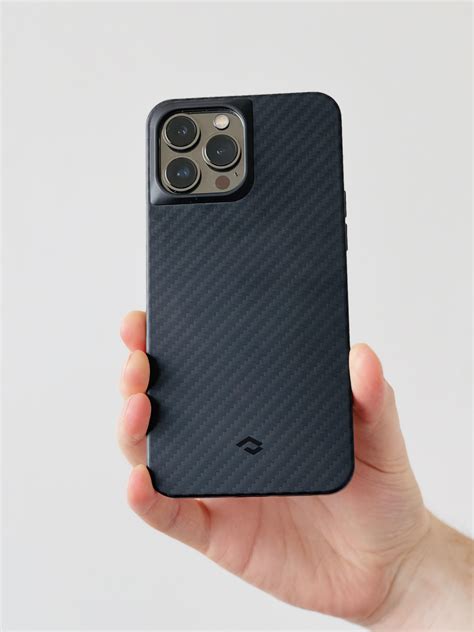 That Pitaka Case. : r/iPhone13