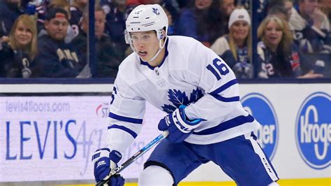 Mitch Marner, Maple Leafs reach 60 points in slump-busting win over Lightning | Sporting News Canada