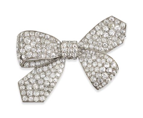 LATE ART DÉCO DIAMOND BROOCH | Christie's