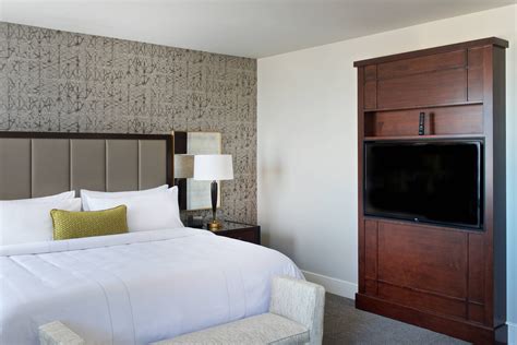 Hotel in Downtown Syracuse, NY | Marriott Syracuse Downtown