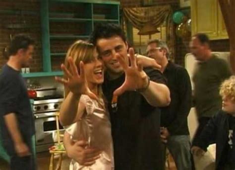 25 Emotional Behind-The-Scenes Photos From Friends | CCUK | Friends behind the scenes, Friends ...