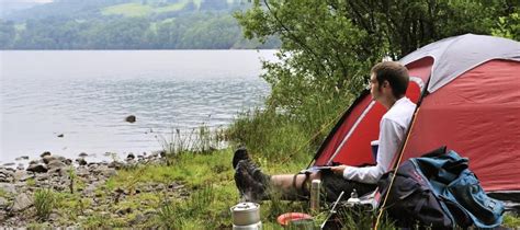 Wild camping at Loch Tummel, Tayside and Clackmannanshire Area.©Lorne ...