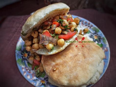 roadside kulche chole recipe | chana kulcha | jammu street food