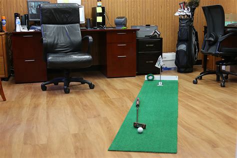 Office Fit 8 Putting Green - Big Moss Golf