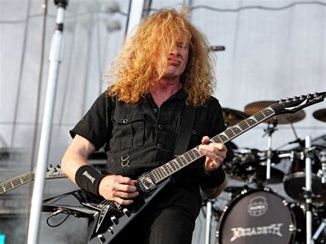 Dave Mustaine Still Has Issues With Metallica | 92.1 VTY Country