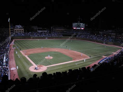 Wrigley Field - Chicago Cubs – Stock Editorial Photo © Ffooter #110506124