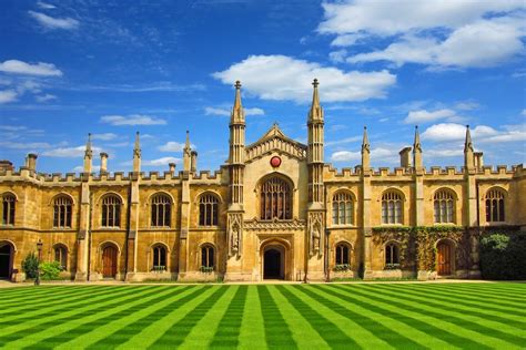 Top Universities In UK: Best Colleges & Universities In UK | UniAcco ...