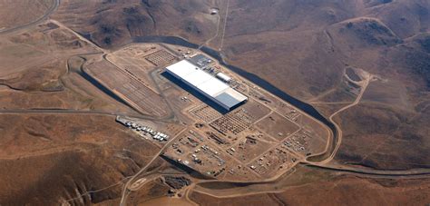 Tesla Gigafactory tour, remarks by Elon Musk and JB Straubel, and more [Live Updates] | Electrek