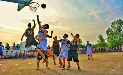 How Many Players Are On a Basketball Team? (NBA/NCAA/Youth) - Coaching Kidz