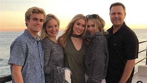 'The Bachelor' Cassie Randolph Parents & Family: 5 Fast Facts