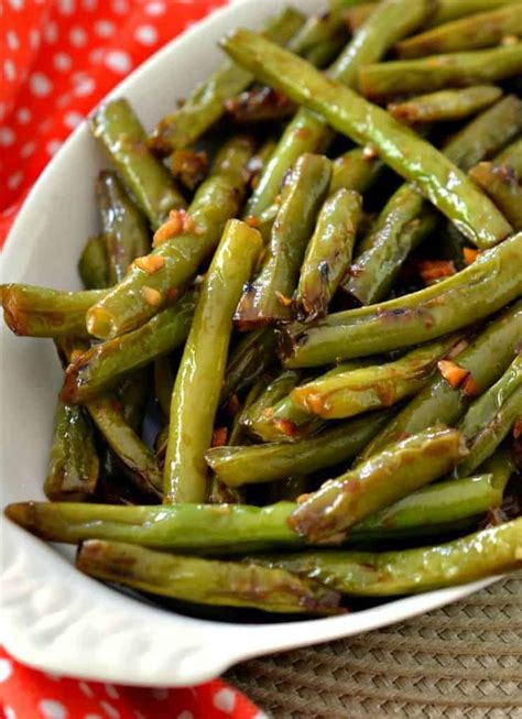 Stir Fried Green Beans with Ginger and Garlic | Small Town Woman