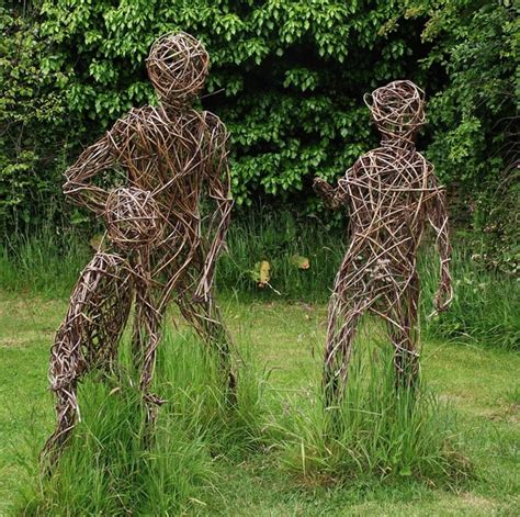 Stunning Grass Sculptures in The Lost Gardens of Heligan | FREEYORK