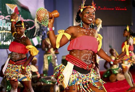 THE BATTLE OF THE SEXES: ANNUAL DANCE FESTIVAL, UMUNAGA, EASTERN NIGERIA, 1955