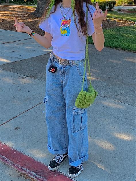 soph 🧚🏻‍♀️🍄📹 ☮️ (@sophie.schultz) • Instagram photos and videos | Roupas indie, Looks estilosos ...