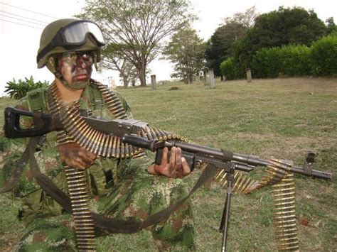 South African Vektor SS-77 Machine Gun | Guns | Pinterest | Africans ...