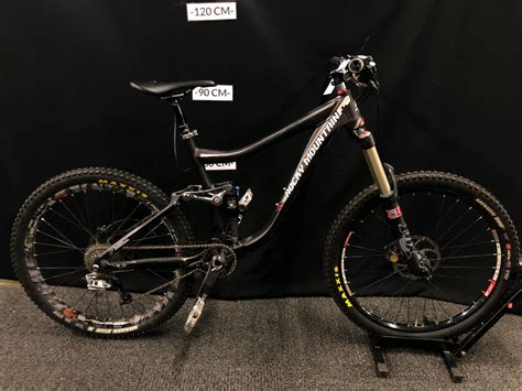 BLACK ROCKY MOUNTAIN SLAYER 70 9 SPEED FULL SUSPENSION MOUNTAIN BIKE WITH FRONT AND REAR ...