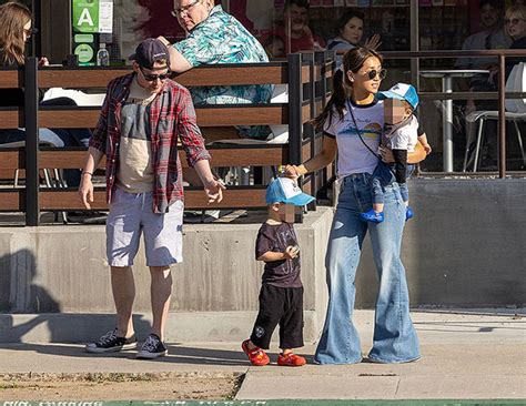 Macaulay Culkin & Brenda Song Take Kids On Frozen Yogurt Outing – Hollywood Life