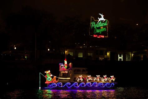 Christmas Ship Parade - Christmas Ships