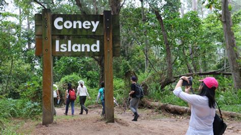 Coney Island Singapore – 1000 Lonely Places