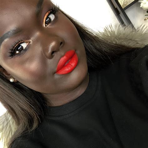 Bright red lips | Red lipstick makeup, Metallic eyes, Cute makeup