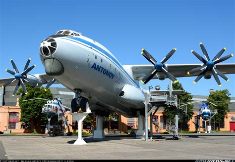 Antonov An-22 Antei - Antonov Design Bureau | Aviation Photo #4425005 ...