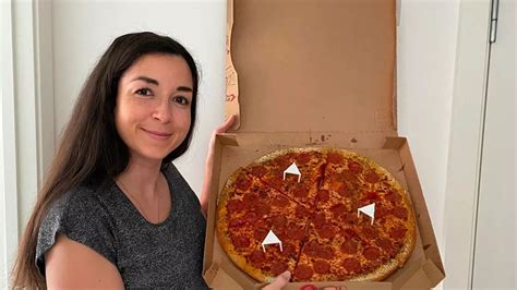 'I tried Pizza Hut's biggest ever slice - it turns out size really does matter' - Mirror Online