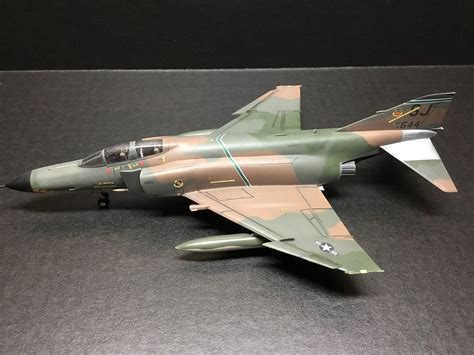 F-4E Phantom II -- Plastic Model Airplane Kit -- 1/72 Scale -- #00332 ...