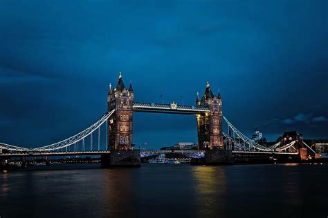 tower bridge, london, bridge, architecture, landmark, london, city, skyline, urban, travel, dark ...