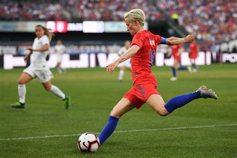 Who Is Megan Rapinoe? Fun Facts About the USWNT Star | POPSUGAR Fitness