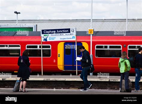 Clapham junction railway station Stock Photo - Alamy