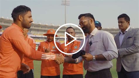 [Watch] Dinesh Karthik's 'Special' Message To Dhruv Jurel During Debut Cap Presentation ...